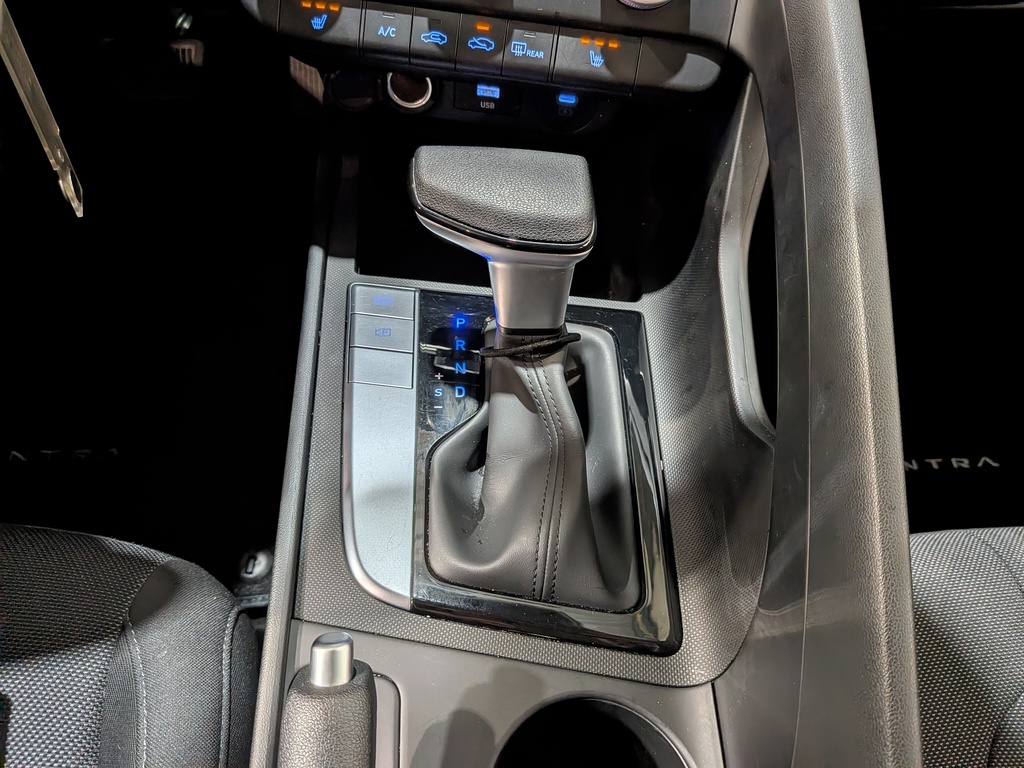 Hyundai Elantra 2025