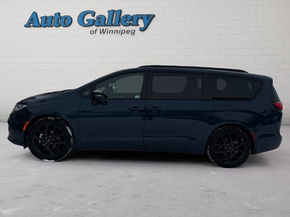 used 2025 Chrysler Pacifica car, priced at $44,921