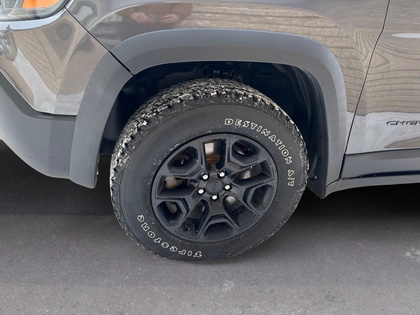 used 2021 Jeep Cherokee car, priced at $29,677