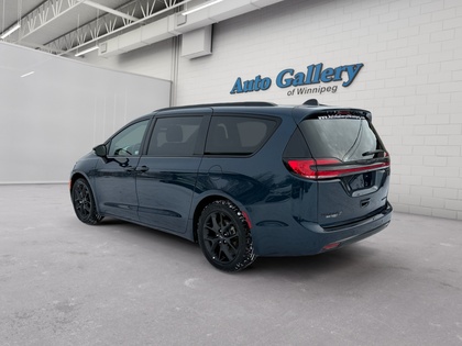 used 2025 Chrysler Pacifica car, priced at $44,921