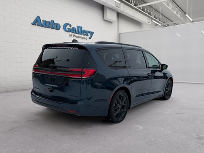 used 2025 Chrysler Pacifica car, priced at $44,921