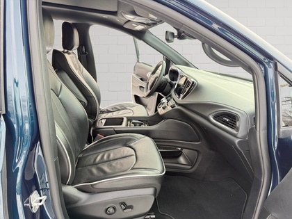 used 2025 Chrysler Pacifica car, priced at $44,921