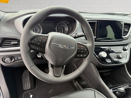 used 2025 Chrysler Pacifica car, priced at $44,921