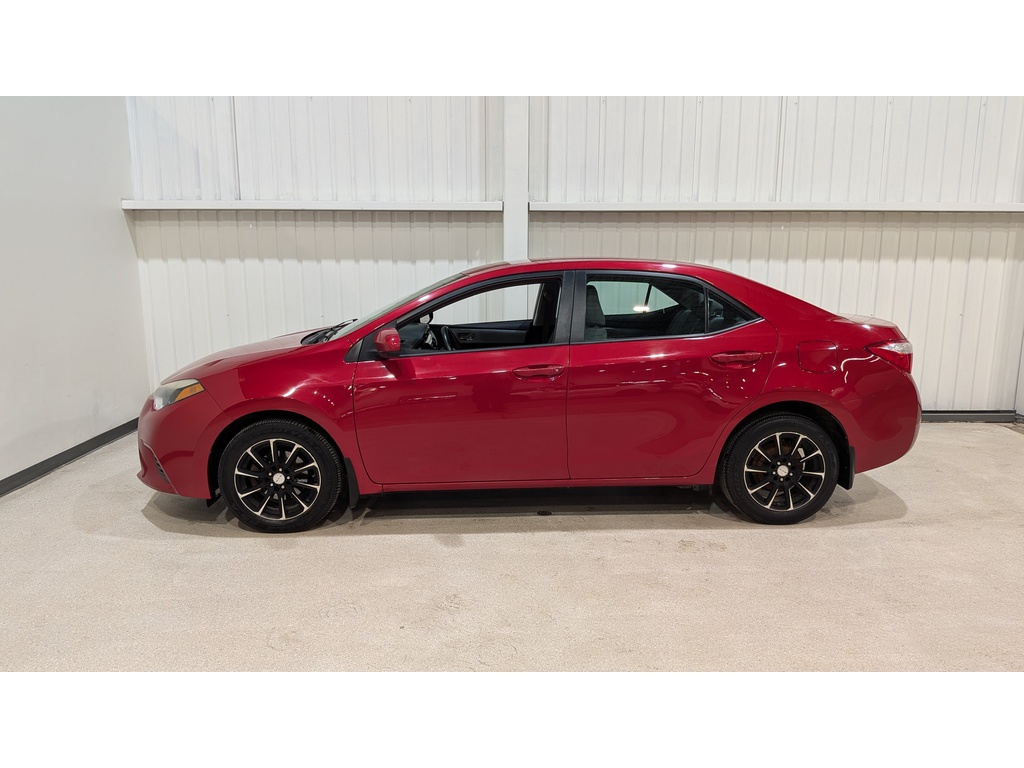Toyota Corolla 2015