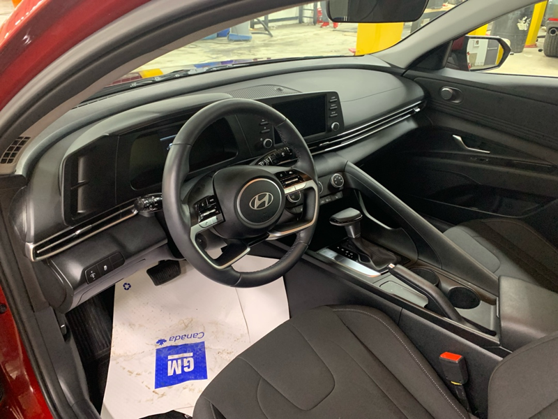 2025 Hyundai Elantra - Gallery image 11