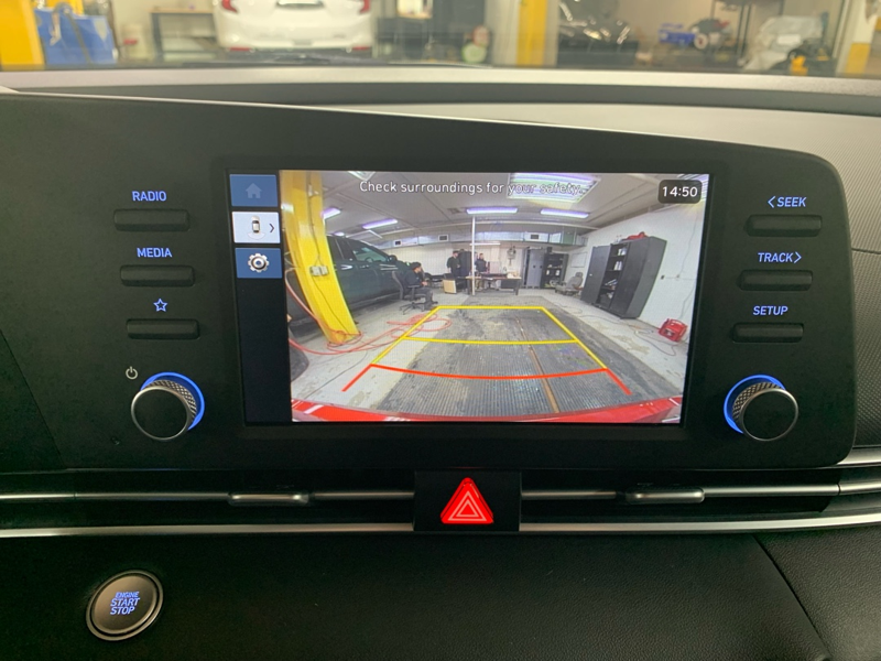 2025 Hyundai Elantra - Gallery image 23