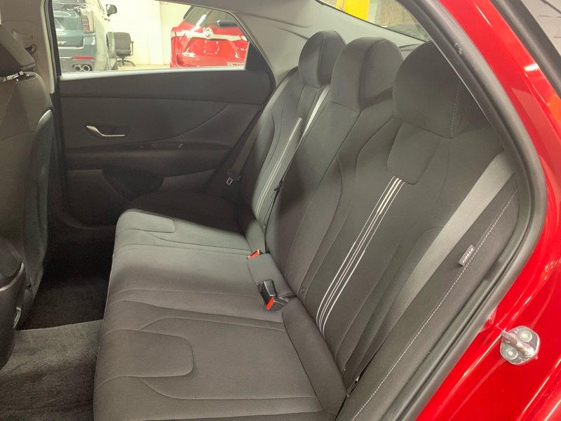 2025 Hyundai Elantra - Gallery image 14