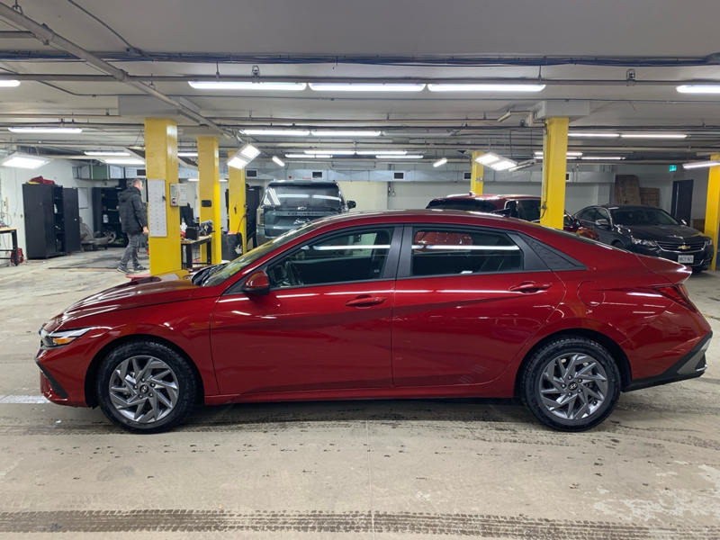 2025 Hyundai Elantra - Gallery image 5