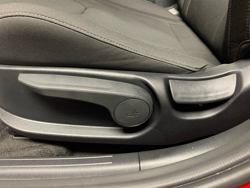 2025 Hyundai Elantra - Gallery image 17