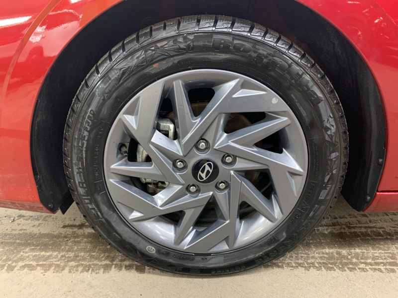 2025 Hyundai Elantra - Gallery image 8