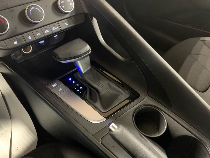 2025 Hyundai Elantra - Gallery image 25