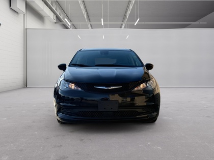 used 2024 Chrysler Grand Caravan car, priced at $33,918