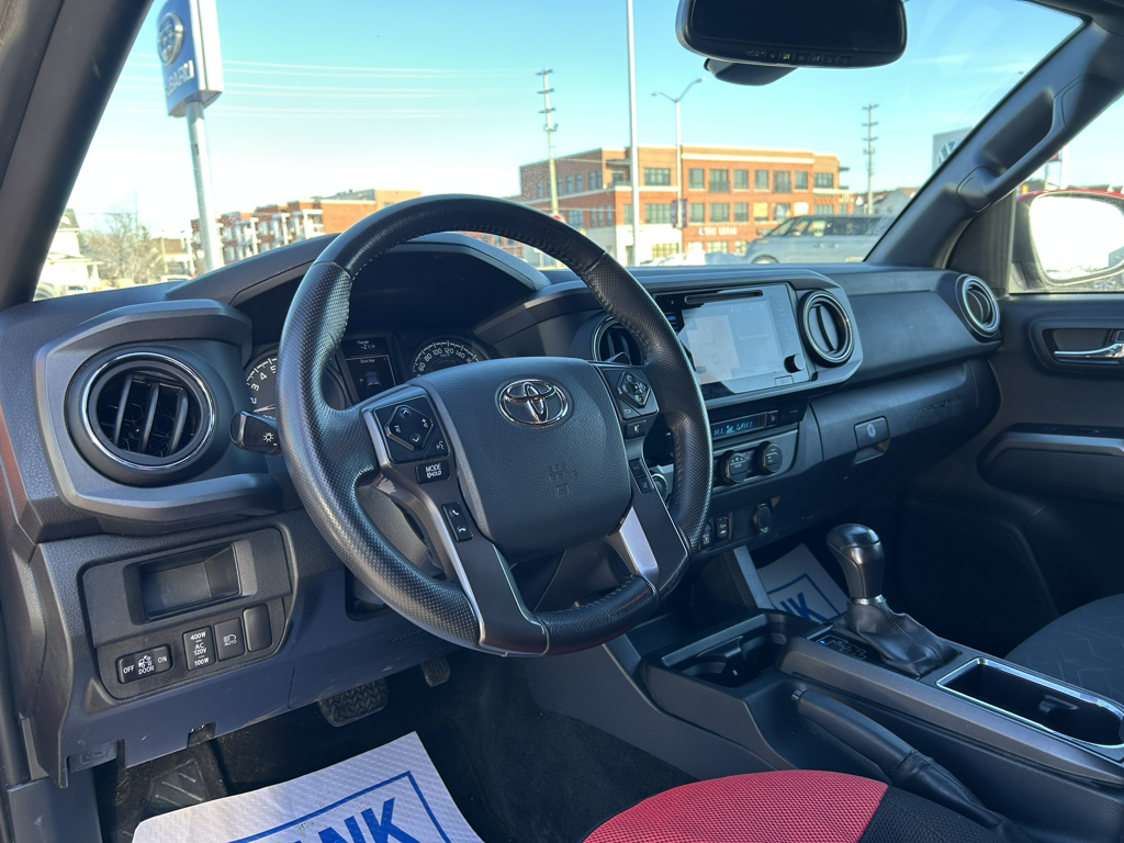 2019 Toyota Tacoma - Gallery image 11