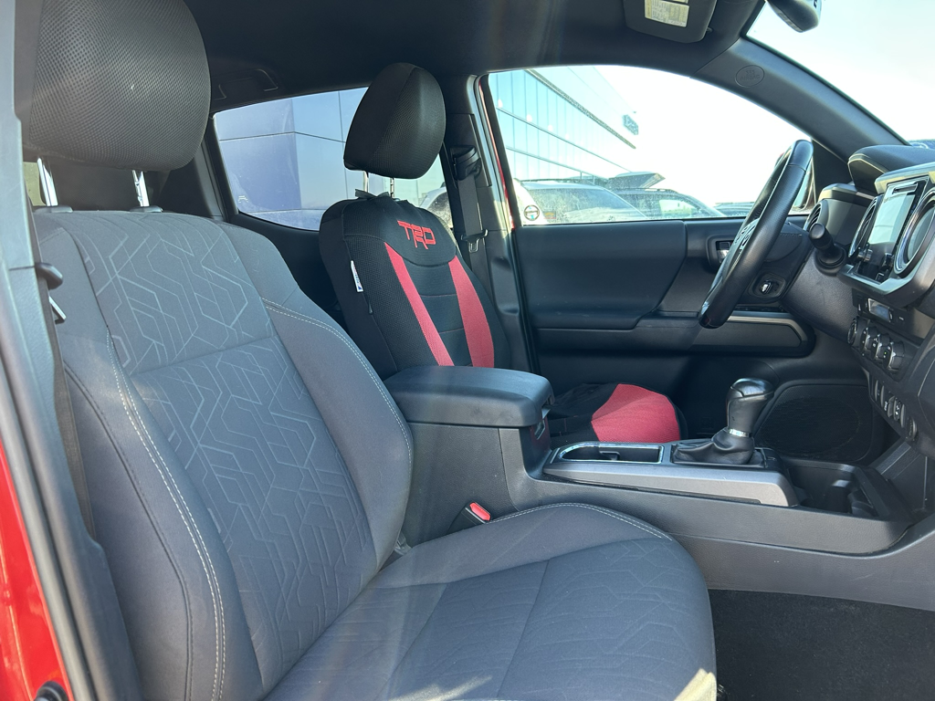 2019 Toyota Tacoma - Gallery image 25