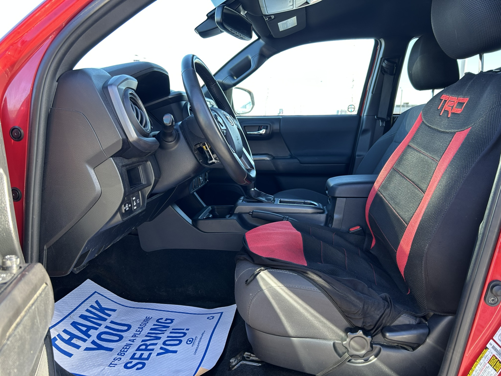 2019 Toyota Tacoma - Gallery image 9