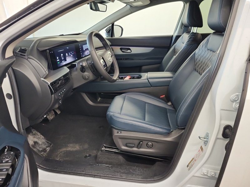 2025 Nissan Murano - Gallery image 2