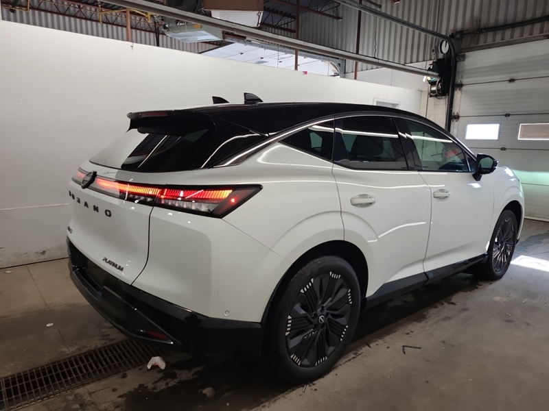 2025 Nissan Murano - Gallery image 1