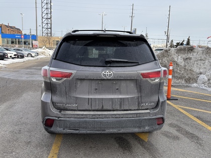 used 2015 Toyota Highlander car, priced at $24,995