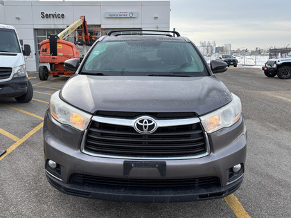 used 2015 Toyota Highlander car, priced at $24,995