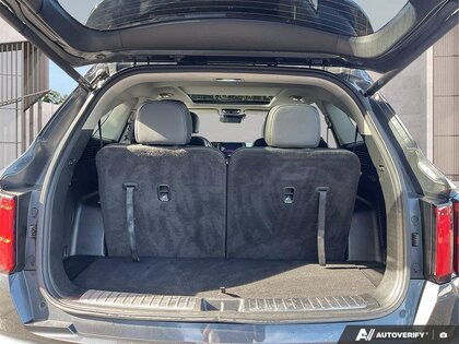 used 2022 Kia Sorento car, priced at $29,987