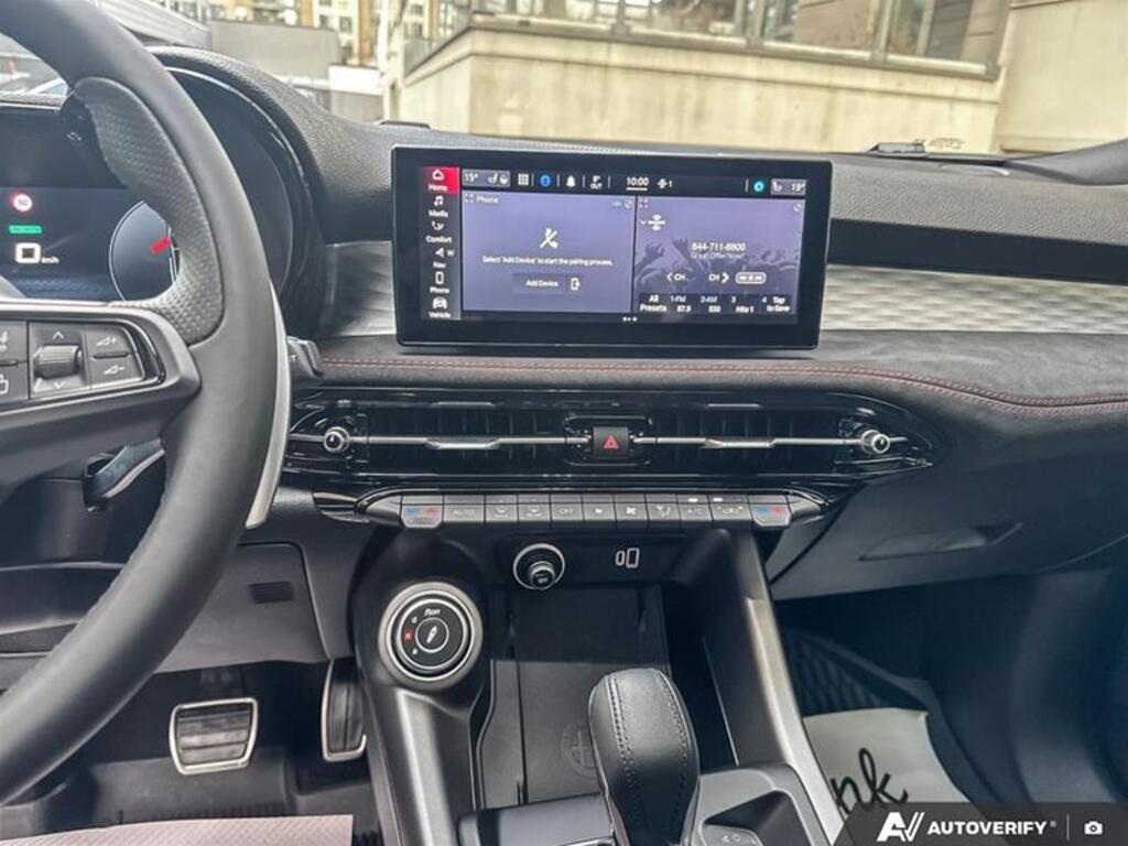 2024 Alfa Romeo Tonale EAWD (PHEV) Veloce, Vancouver, Cash