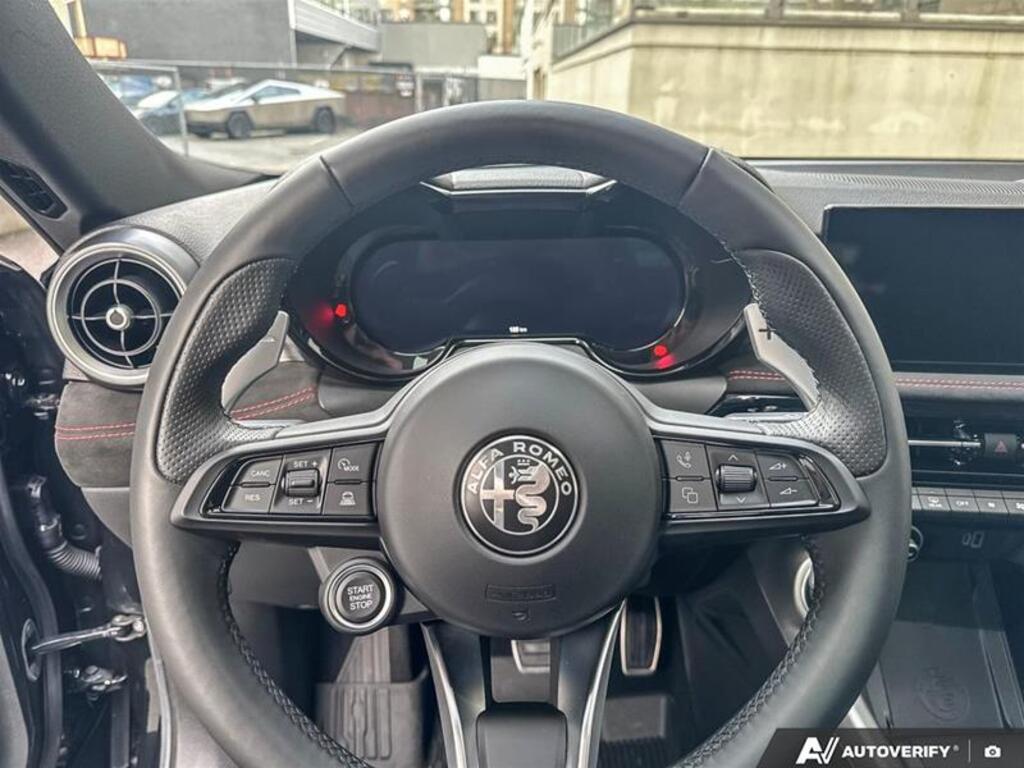 2024 Alfa Romeo Tonale EAWD (PHEV) Veloce, Vancouver, Cash
