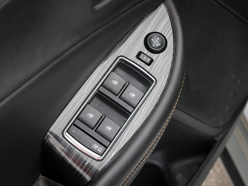 2017 Chevrolet Impala - Gallery image 13