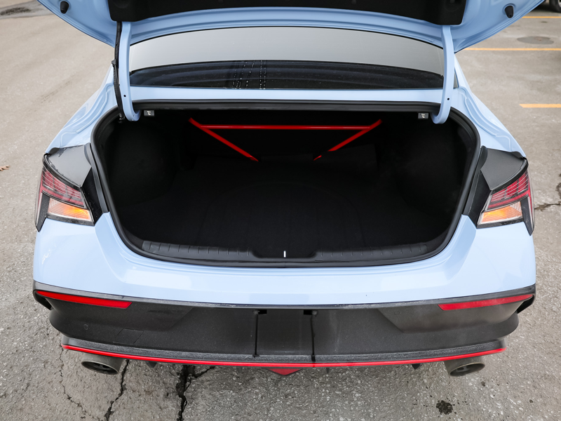 2025 Hyundai Elantra N - Gallery image 9