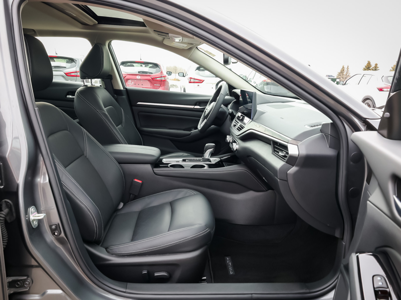 2025 Nissan Altima - Gallery image 10