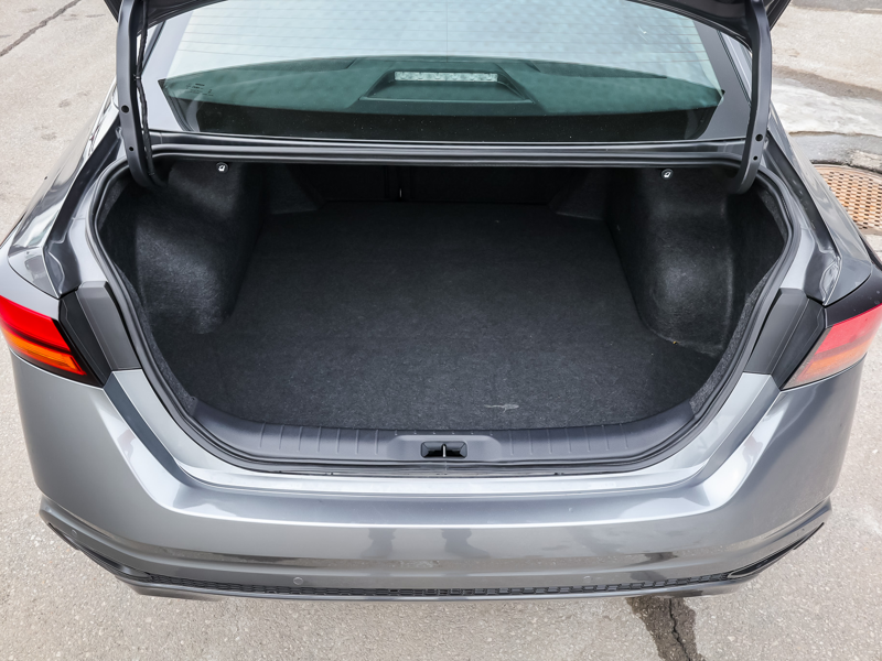 2025 Nissan Altima - Gallery image 9