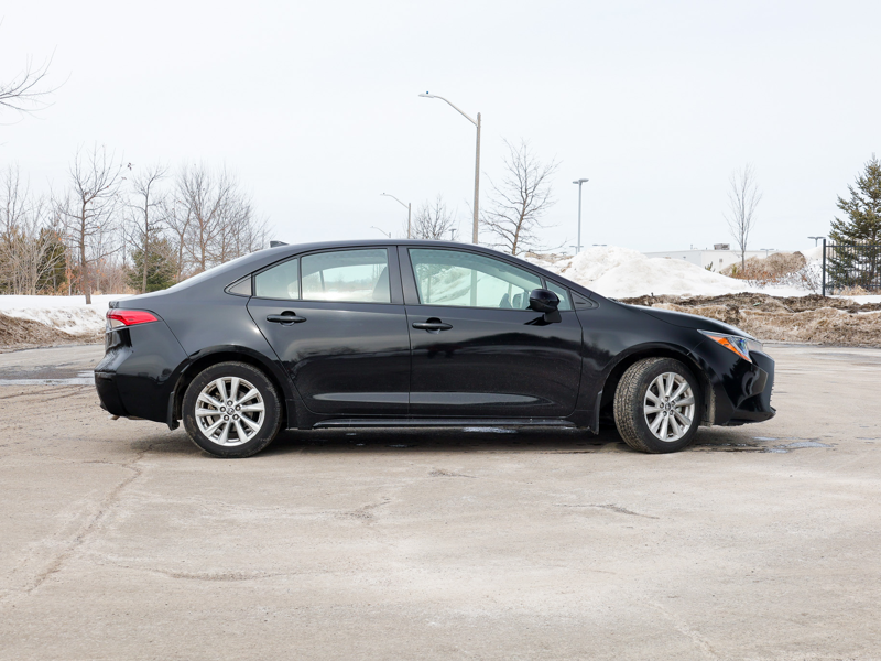 2025 Toyota Corolla - Gallery image 1