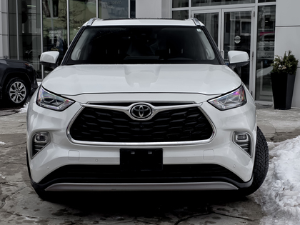 used 2022 Toyota Highlander car, priced at $44,995