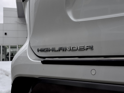 used 2022 Toyota Highlander car, priced at $44,995