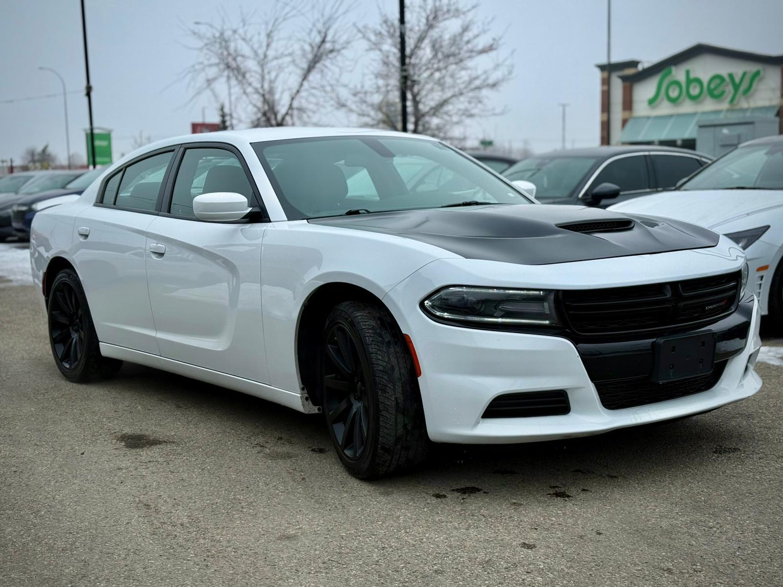 2020 Dodge Charger — view 3
