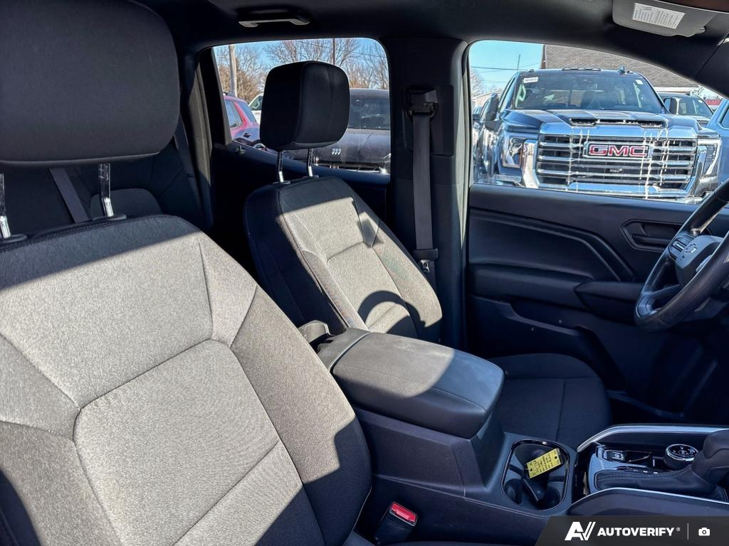 2024 Chevrolet Colorado - Gallery image 21
