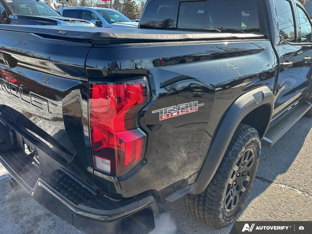 2024 Chevrolet Colorado - Gallery image 10