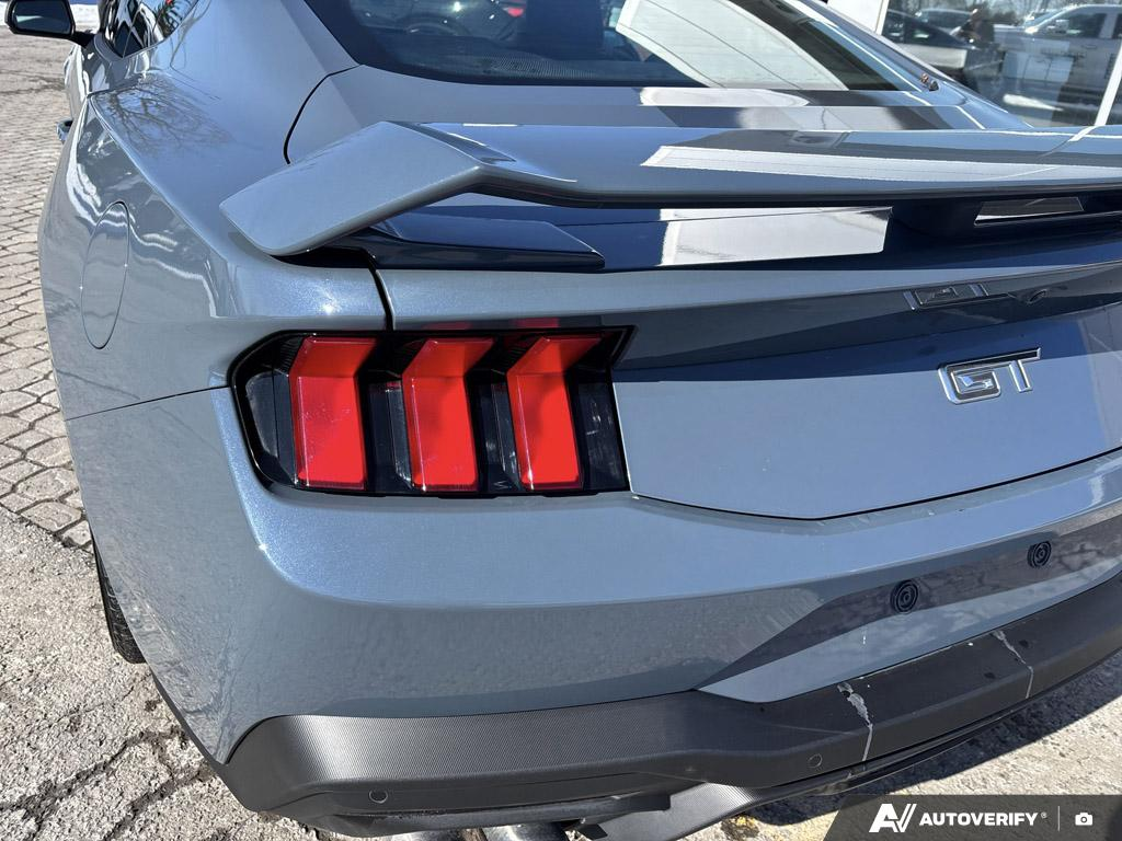 2024 Ford Mustang - Gallery image 10