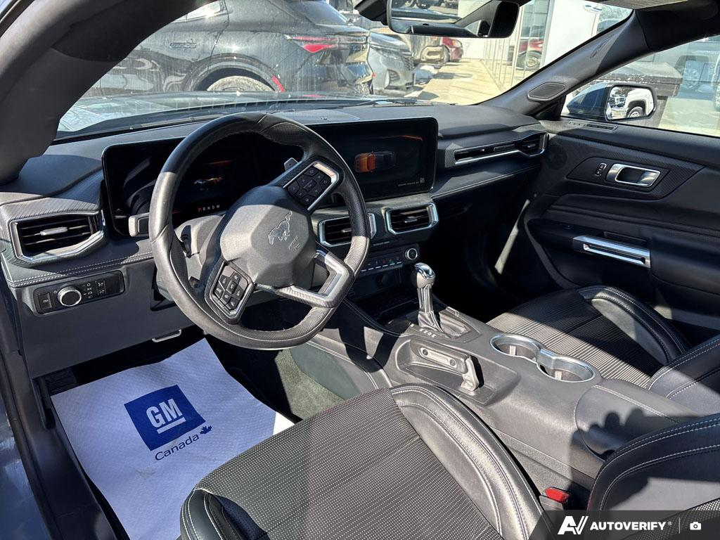 2024 Ford Mustang - Gallery image 12