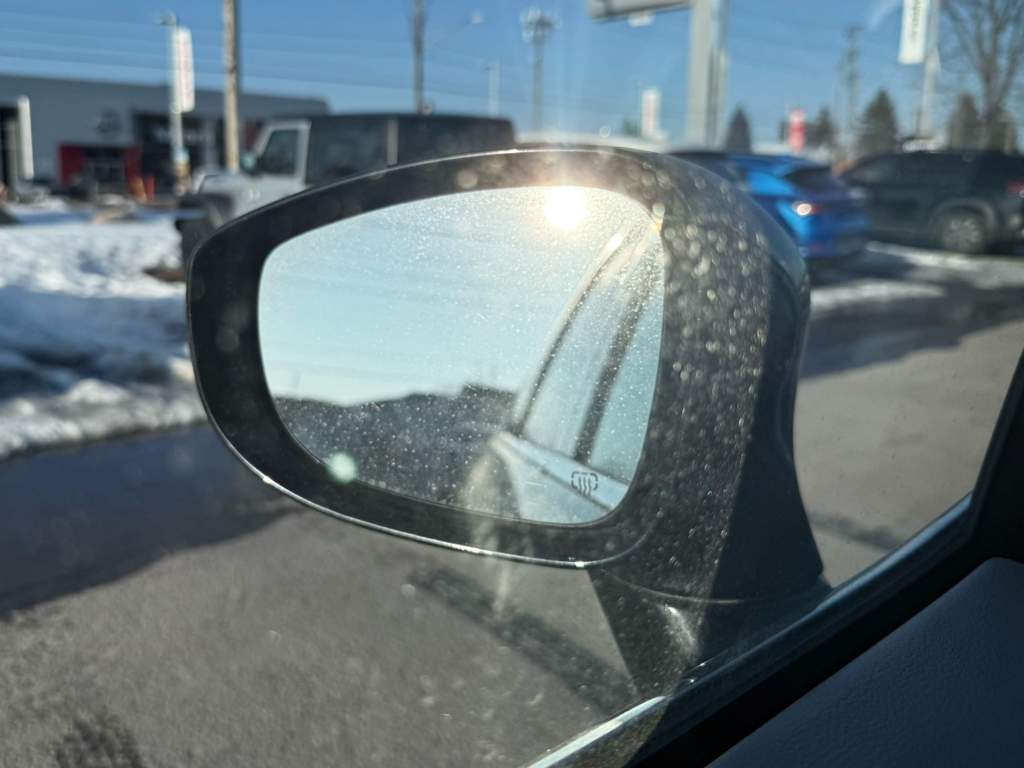 2017 Chrysler Pacifica - Gallery image 10