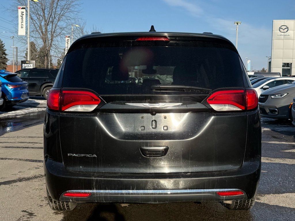 2017 Chrysler Pacifica - Gallery image 5