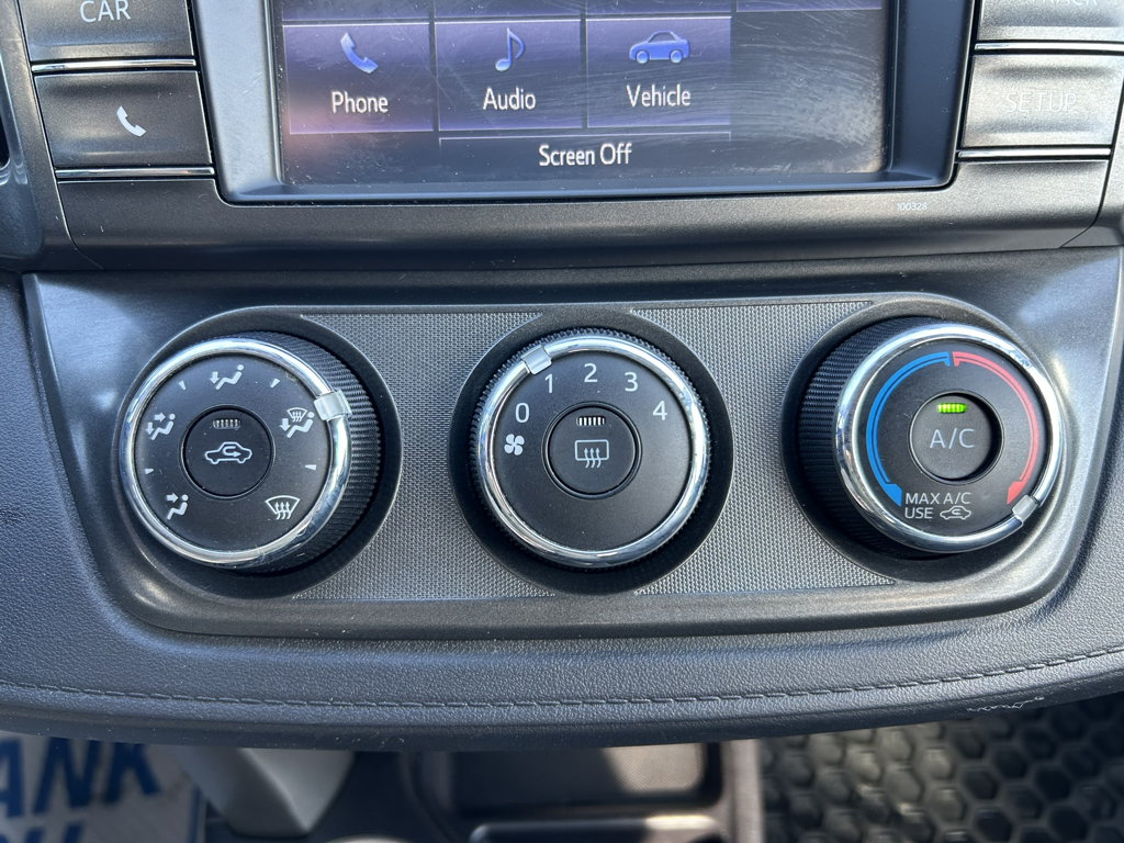 2014 Toyota RAV4 - Gallery image 16