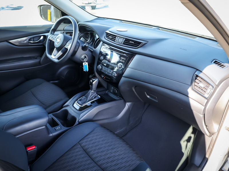 2017 Nissan Rogue - Gallery image 13