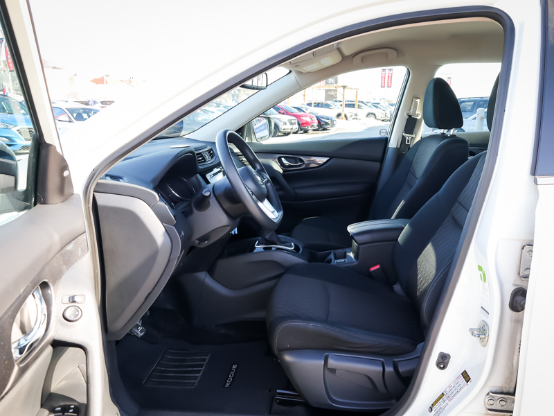 2017 Nissan Rogue - Gallery image 10