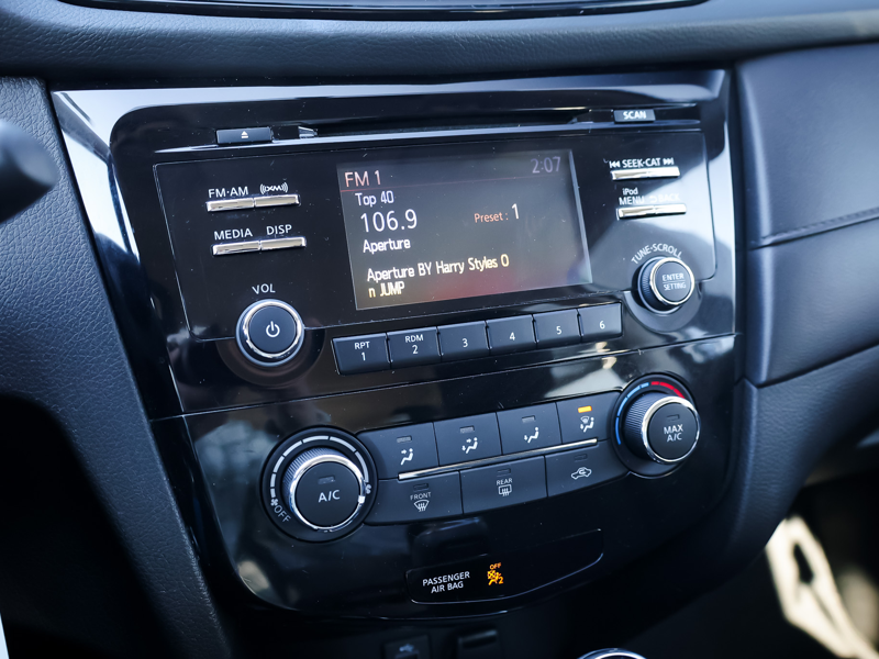 2017 Nissan Rogue - Gallery image 19