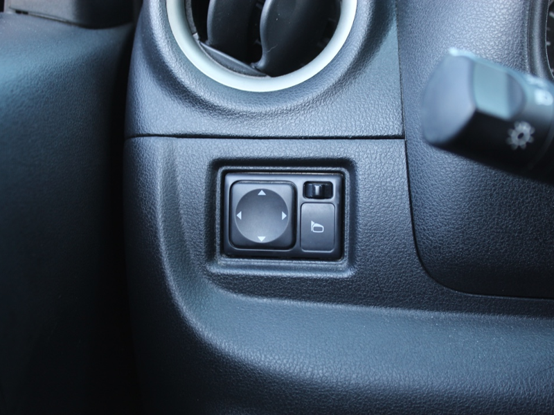 2017 Nissan Micra - Gallery image 10