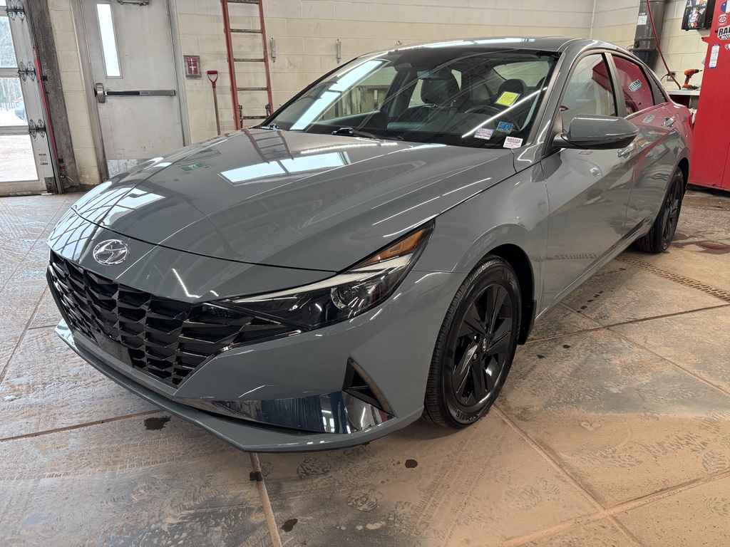 2022 Hyundai Elantra Hybrid