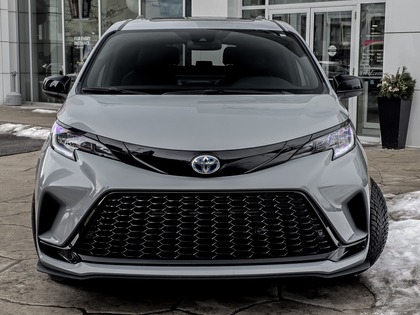 used 2025 Toyota Sienna car, priced at $65,495