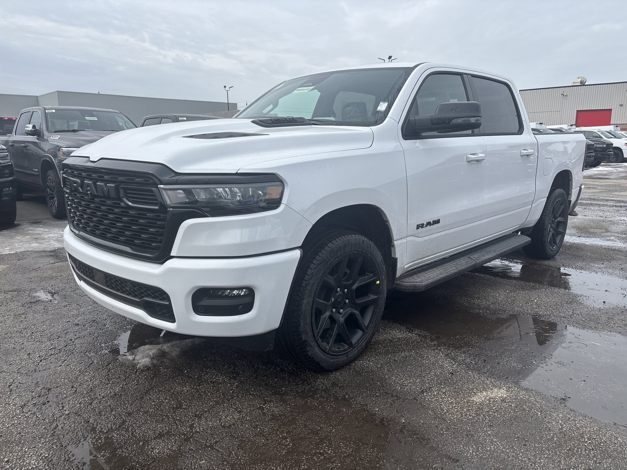 2026 RAM 1500 Sport 4x4 Crew Cab 5'7" Box Truck