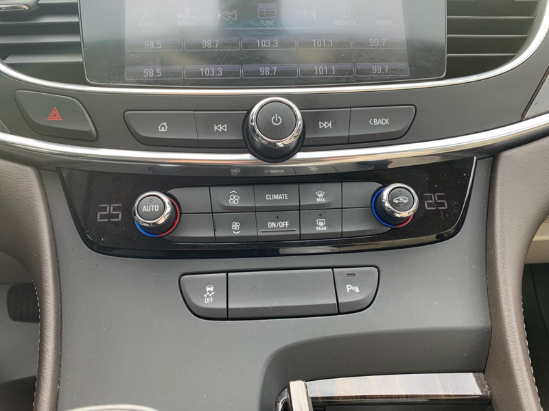 2017 Buick LaCrosse - Gallery image 24