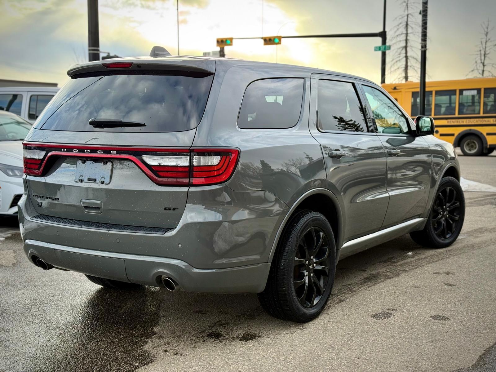 2019 Dodge Durango — view 4